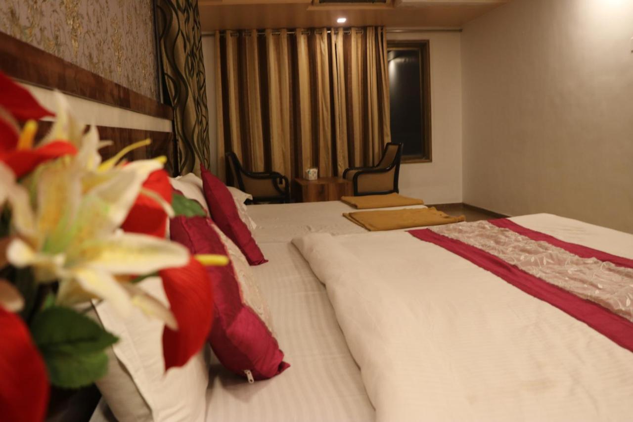 Mountview Resort Лонавала Екстериор снимка