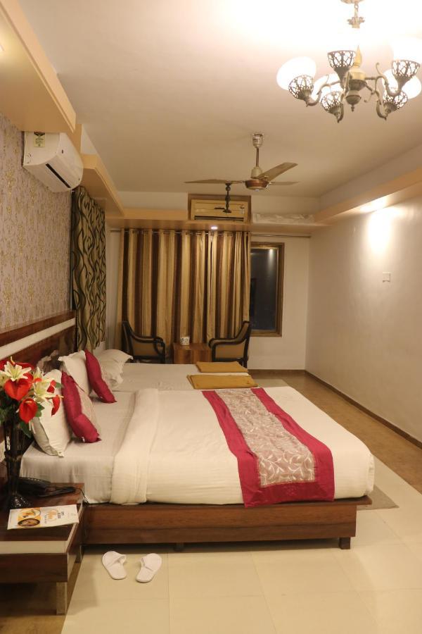 Mountview Resort Лонавала Екстериор снимка