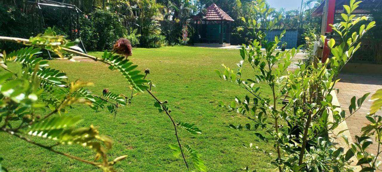 Mountview Resort Лонавала Екстериор снимка
