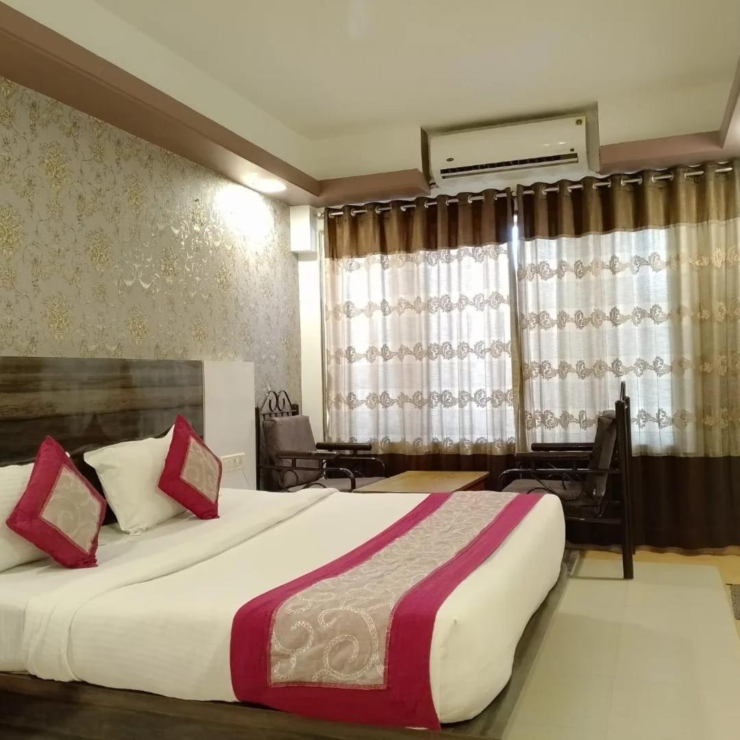 Mountview Resort Лонавала Екстериор снимка